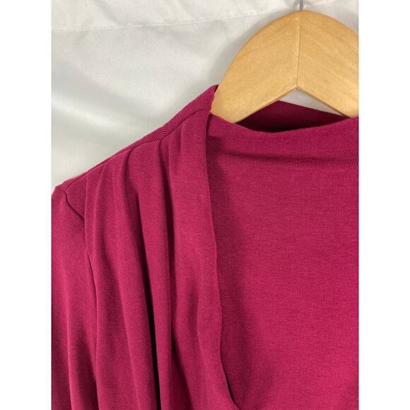 NWT ASTR Asymmetrical Pleated Cutout Mock Neck Top Size Medium - Picture 4 of 7